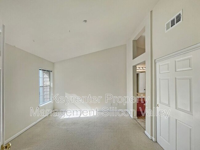 Building Photo - 1889 Kobuk Valley Common