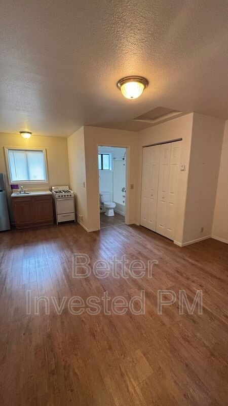 Building Photo - 24631 Birch St