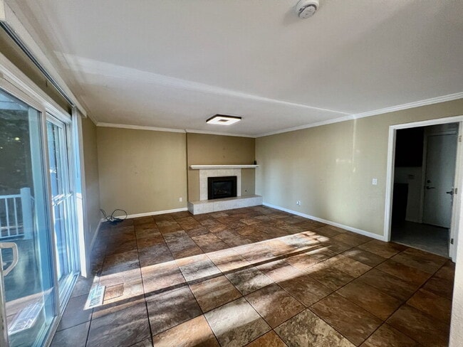 Building Photo - 1757 Burbank Ct