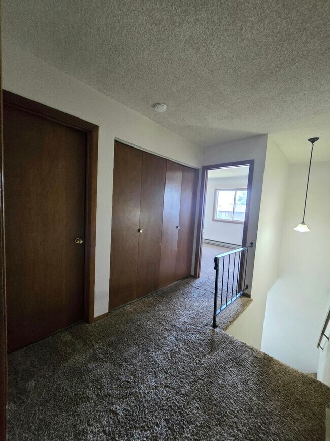 Building Photo - 251-259 Westchester Sq S