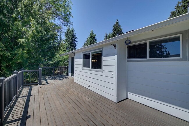 Building Photo - 4Bd/2.5Ba Kirkland House