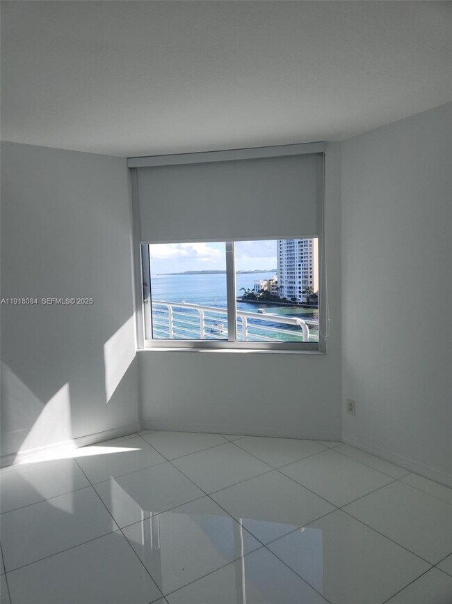 Building Photo - 325 S Biscayne Blvd