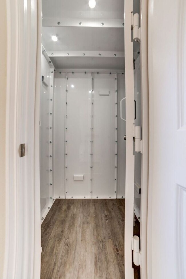 Building Photo - $500 Move In Special! 3/2/2 Luxury Patio Home!