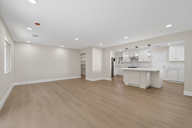 Building Photo - 7898 Fiesta Ln