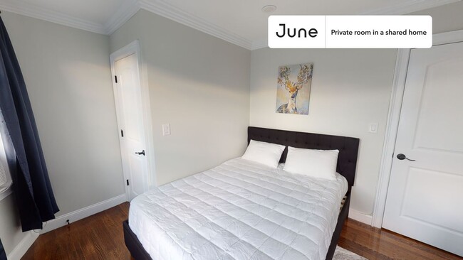 Primary Photo - Private bedroom in 5 bed/1.5 bath Home