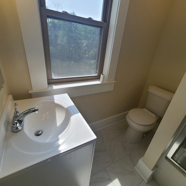 Building Photo - 1372 Mars-Evans City Rd