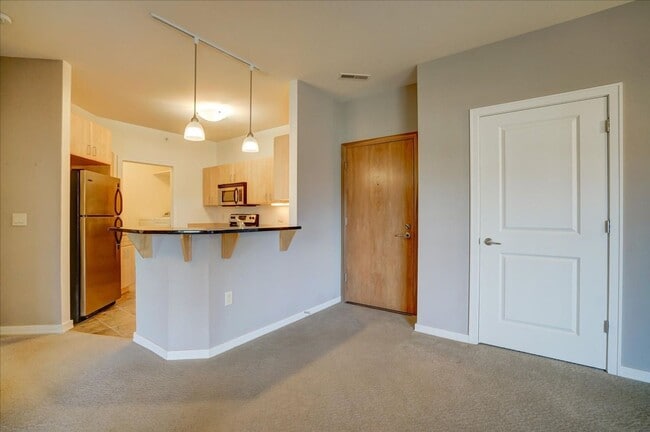 Building Photo - 5196 Sassafras Dr
