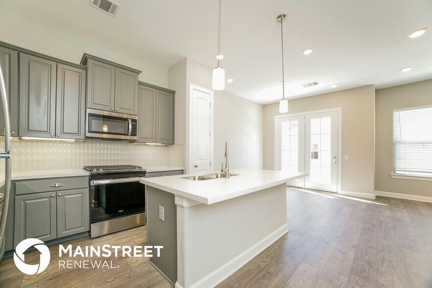 Building Photo - 5106 Royal Heath Dr