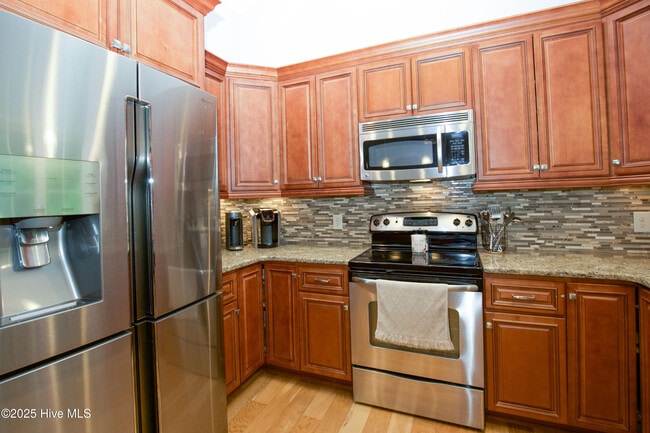 Building Photo - 5 Kemper Woods Ct