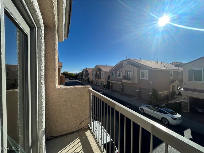 Building Photo - 8668 Tom Noon Ave