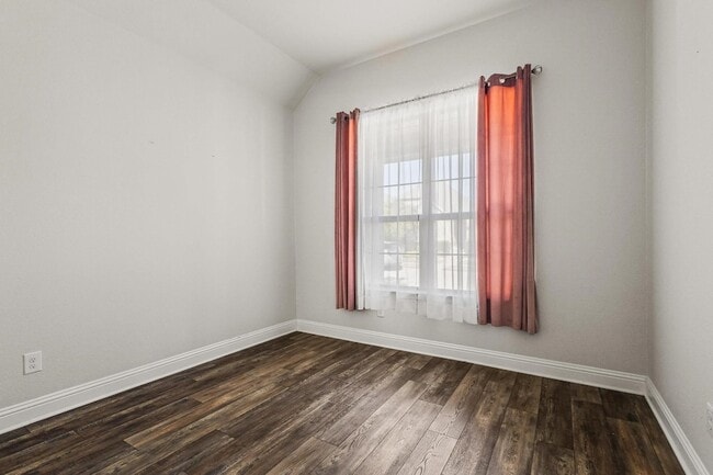 Building Photo - 705 Boardwalk Way