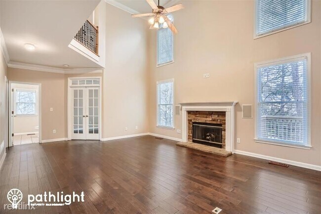 Building Photo - 4 br, 2.5 bath House - 142 Piedmont Ln UNIT