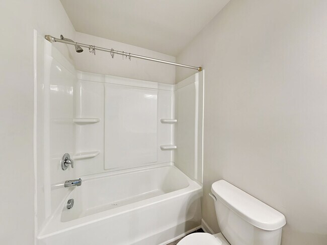 Building Photo - 2860 Saratoga Lake View