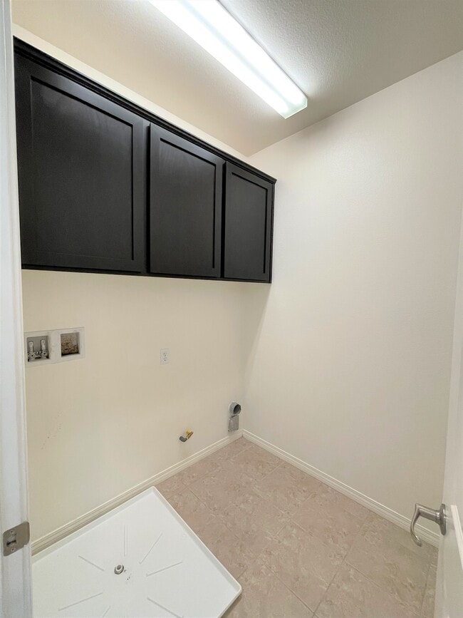 Building Photo - 2879 S Via Belamaria