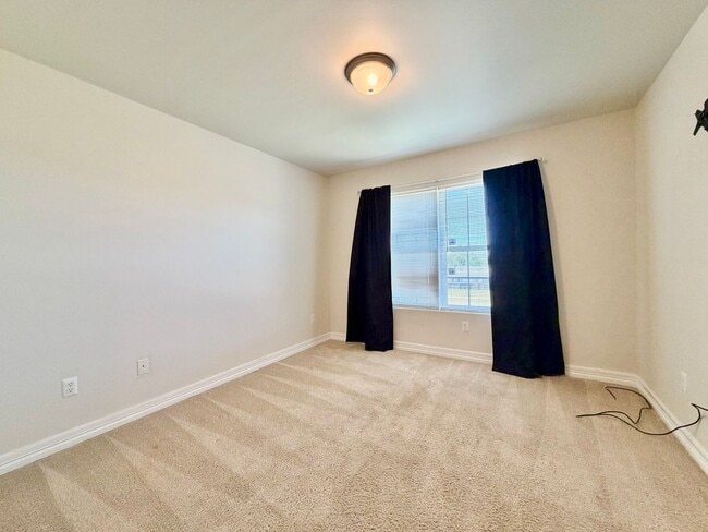 Building Photo - 4608 Garnet Way