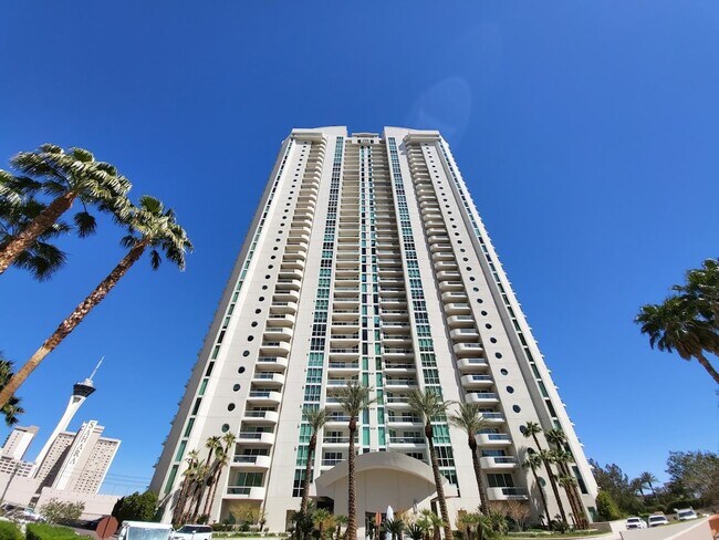 Building Photo - Turnberry Towers~2 bedroom condo with pano...