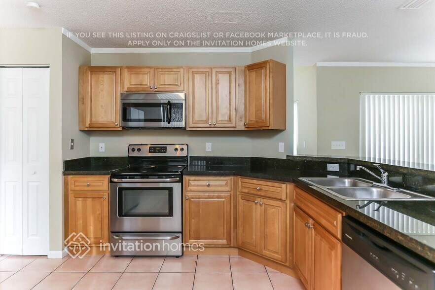 Building Photo - 17460 SW 22nd St