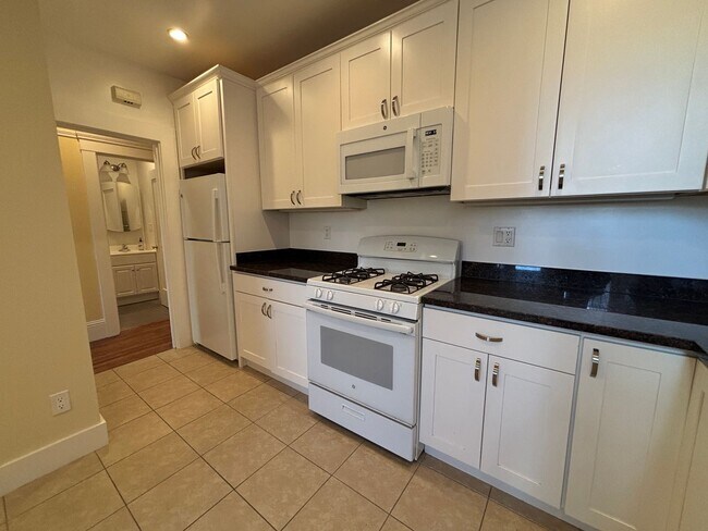 Building Photo - 311-315-315 19th Ave