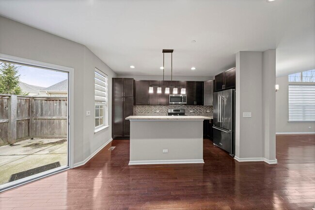 Building Photo - 1998 Shermer Rd