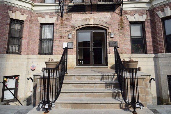 Building Photo - 1844 Columbia Rd NW