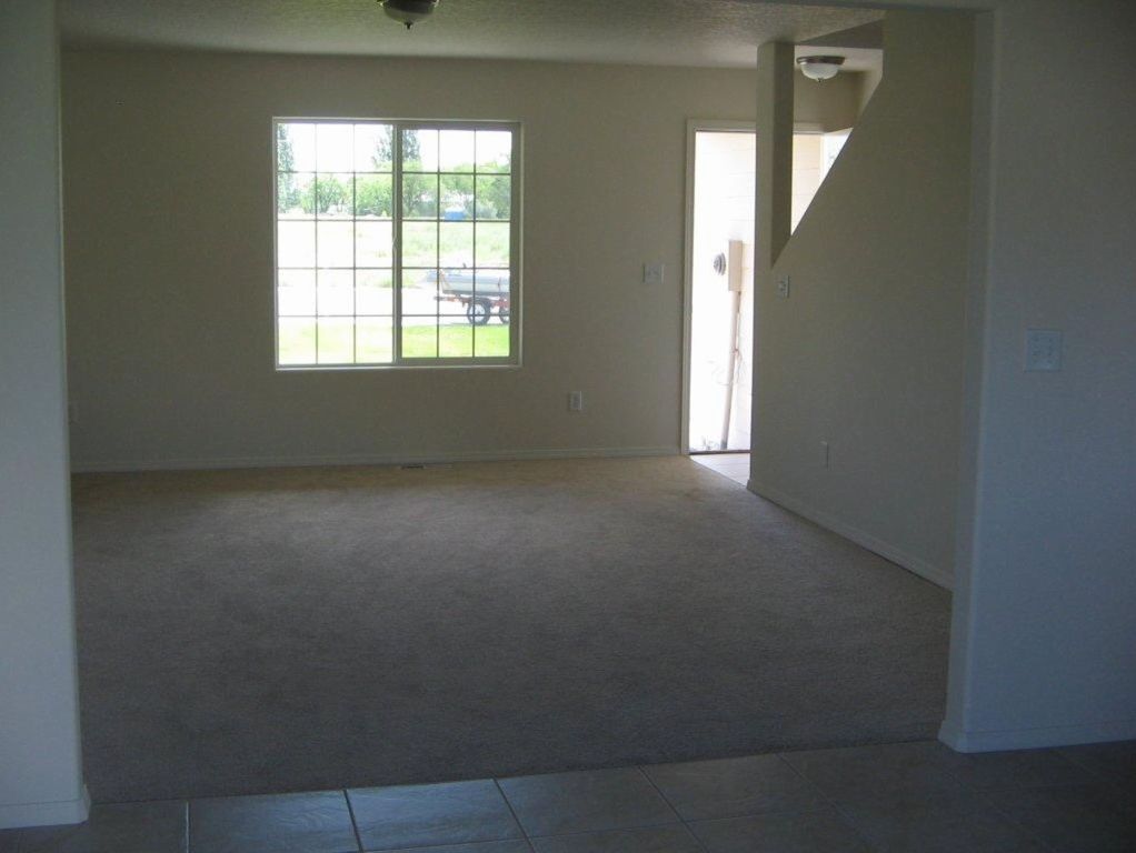 Building Photo - 440B Laguna Dr