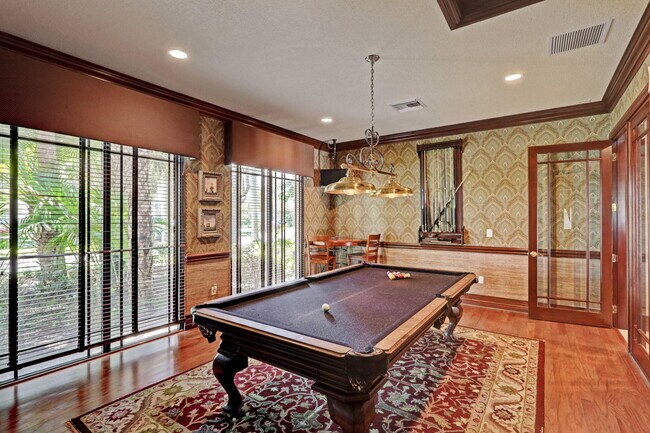 Building Photo - 3019 Alcazar Pl