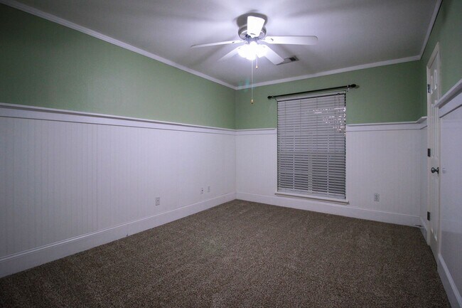 Building Photo - Darling Home In Jenks Schools!