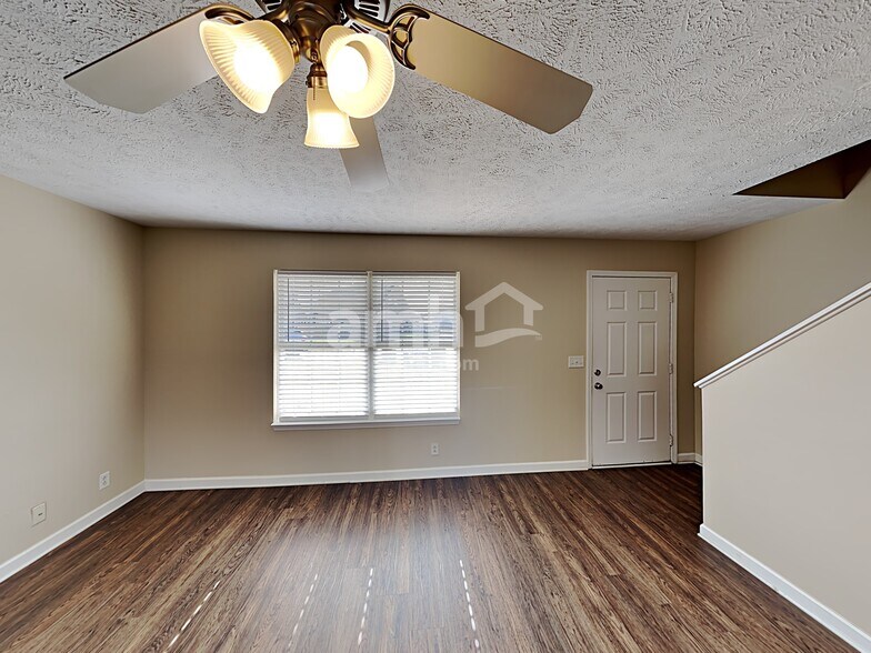 Building Photo - 3044 Donard Ct