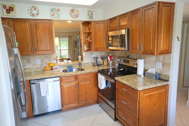 Building Photo - 7286 Huntington Ln