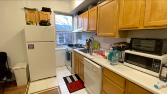 Building Photo - 5819 Bartlett St