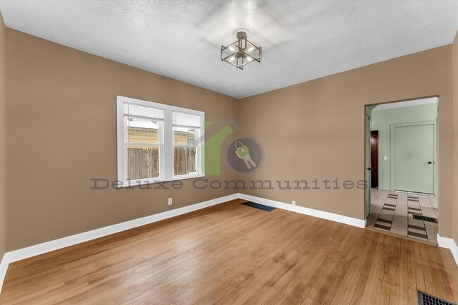 Building Photo - 655 High St SW