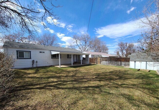 Building Photo - Charming 3BR House in University Hills
