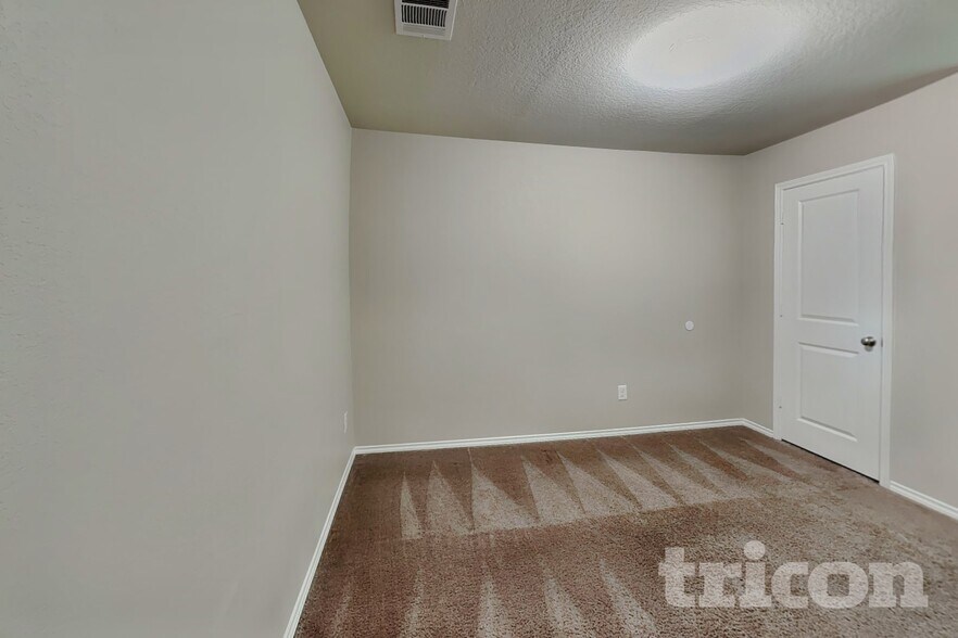 Building Photo - 8518 Amistad Cove