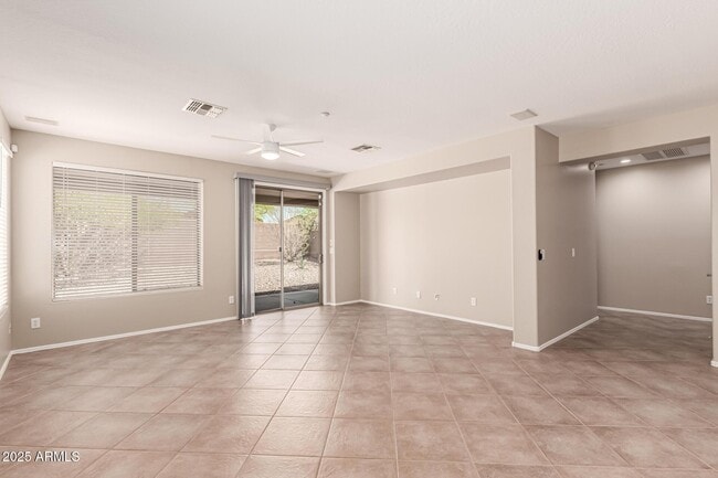 Building Photo - 1744 W Turtle Hill Dr