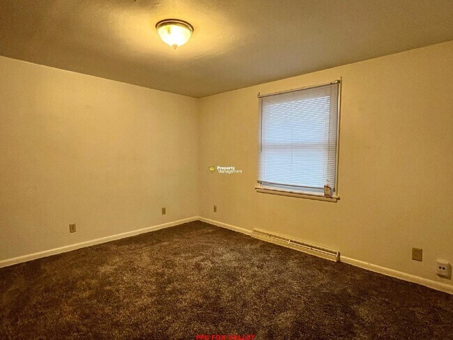 Building Photo - Charming 2 Bed, 1 Bath Apartment in Applet...