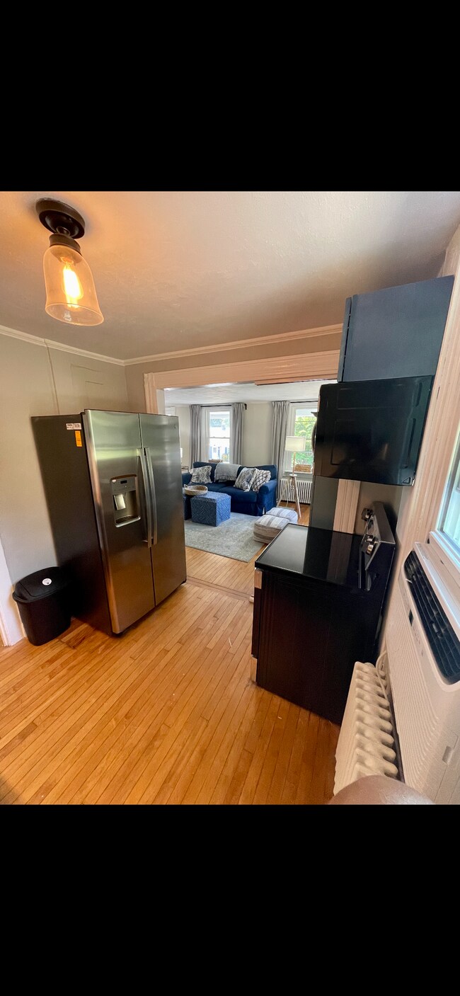 brand new refrigerator, stove, microwave and dishwasher - 36 Windmill Hill Rd