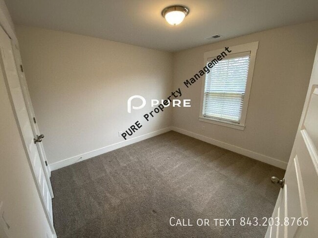 Building Photo - 7816 Park Gate Dr