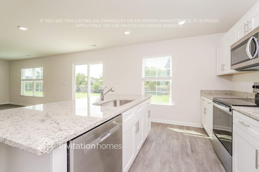 Building Photo - 508 Jack Pine St