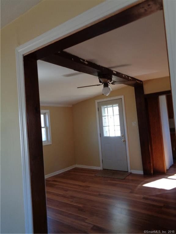 Building Photo - 454 Middle Tpke E