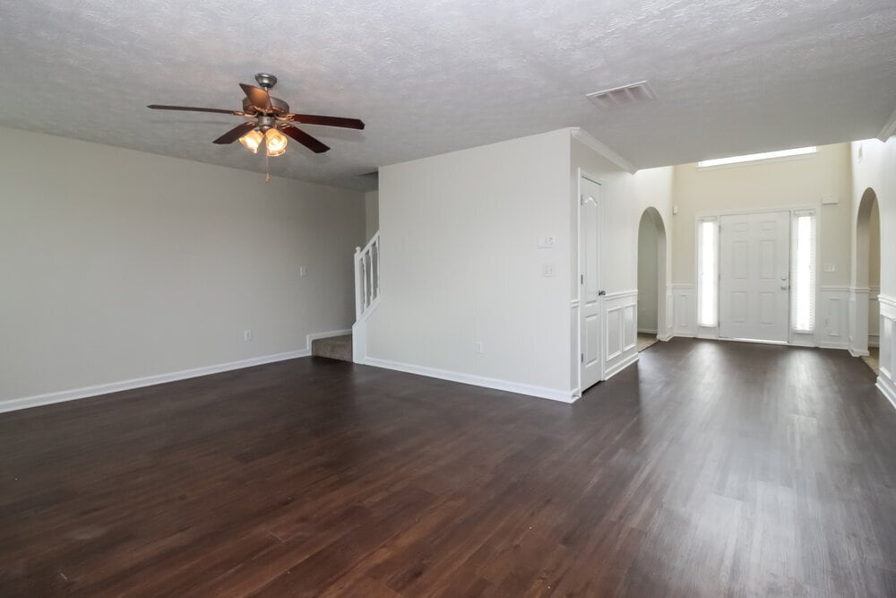 Building Photo - 604 Mohawk Cir