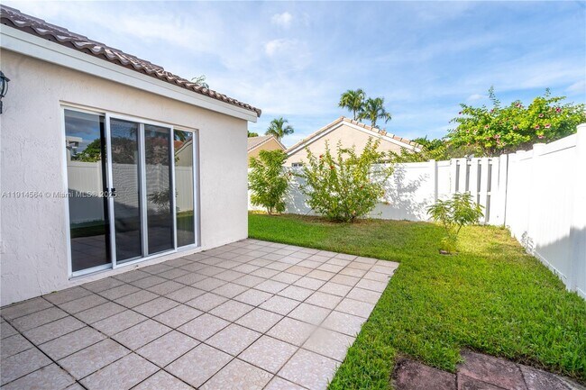 Building Photo - 1592 Salerno Cir