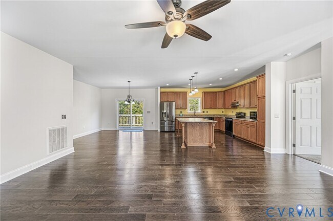 Building Photo - 15604 Heth Dr