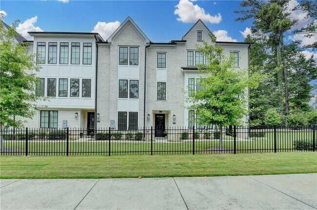 Building Photo - 6892 Roswell Rd NE