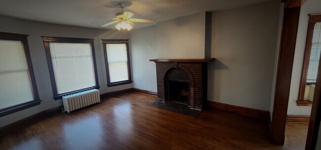 Building Photo - 332 West St