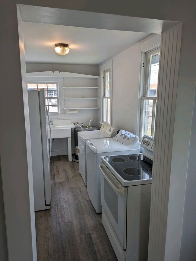 Building Photo - 1001 S 8th St