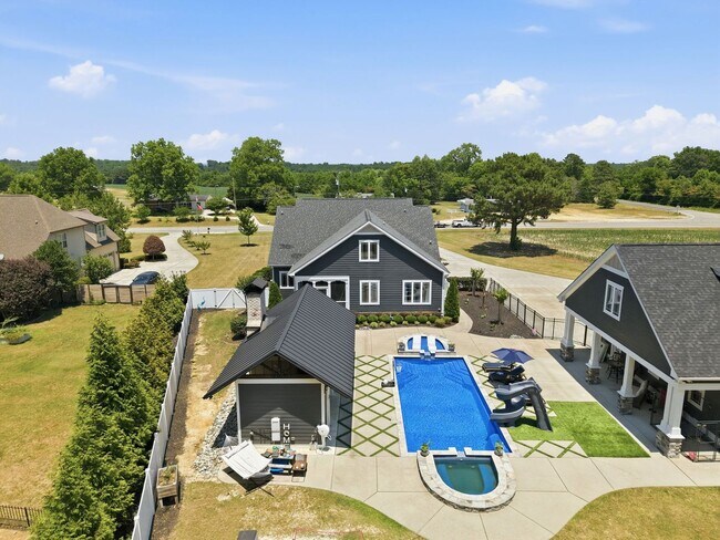 Building Photo - 3183 US-421