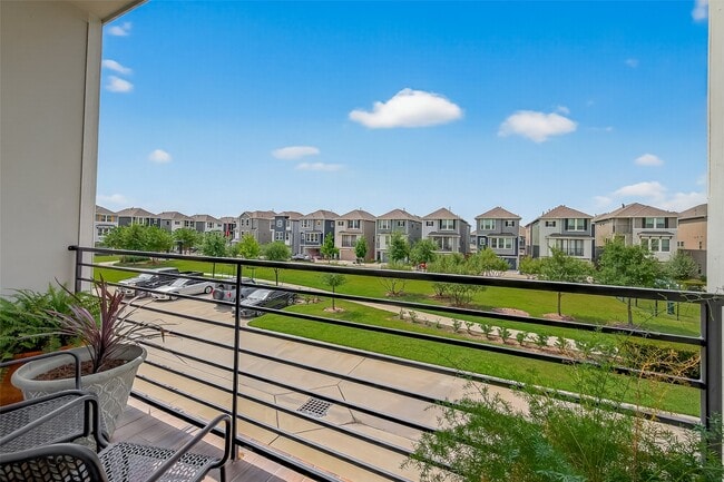 Building Photo - 2013 Kirby Landing Dr