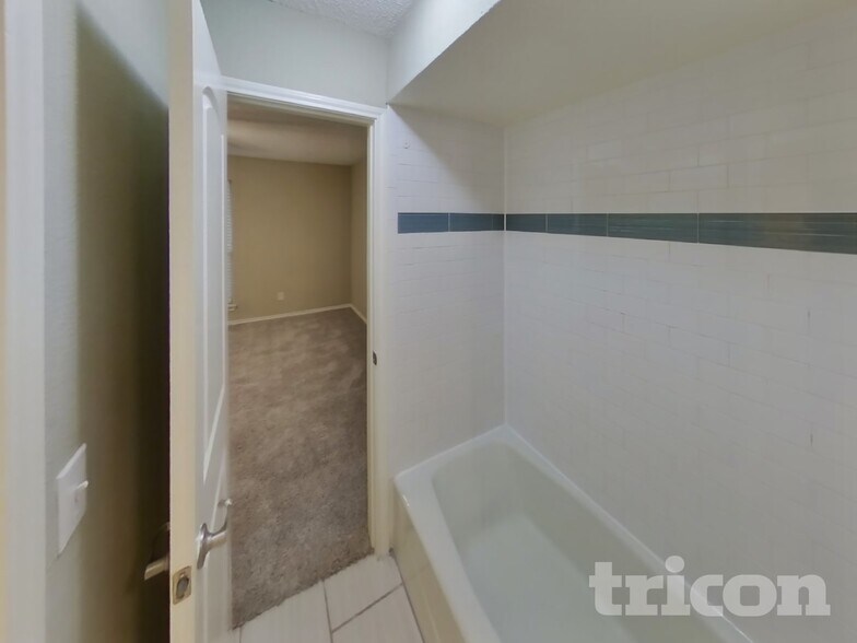 Building Photo - 3427 Waterview Trail