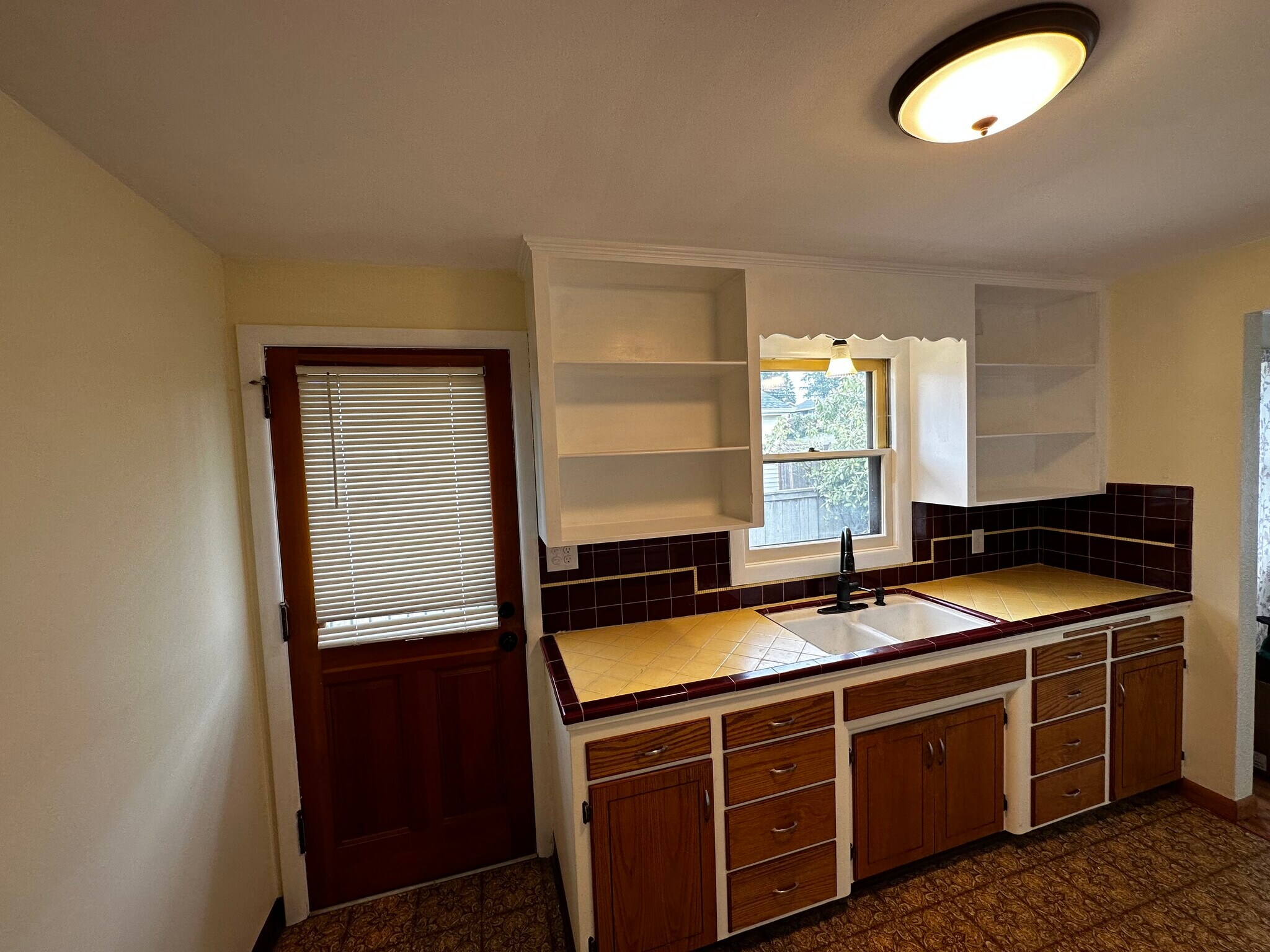 Building Photo - 2344 N Winnifred St