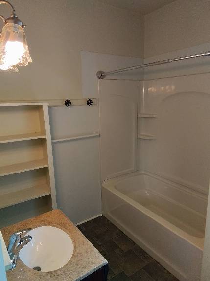 Building Photo - Apartment For Rent
